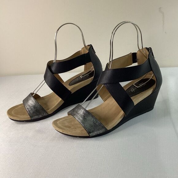 Euro Soft Women’s Black and Gunmetal Strappy Wedge Sandal Size 10 - Picture 8 of 10